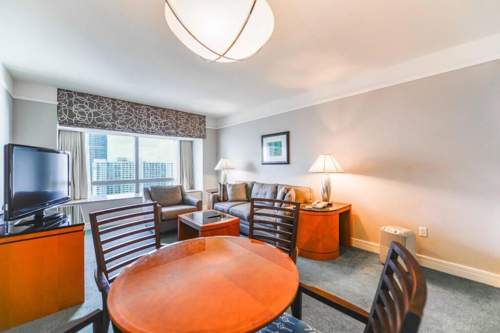 Highlight At The Of Miami's Stylish 4s Apartamento Miami